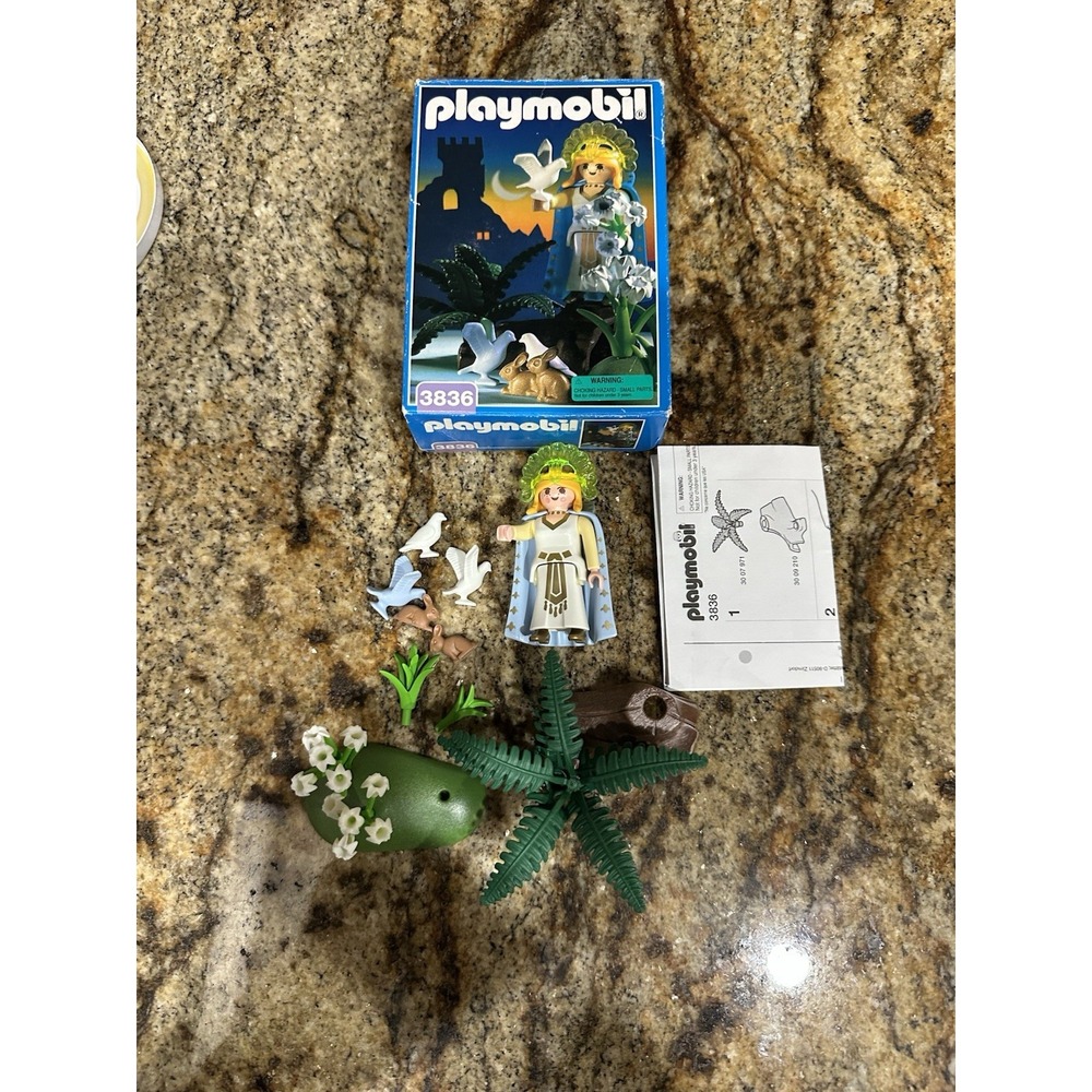 Playmobil # 3836 Enchanted Fairy Maiden w/Flowers, Vintage, 1996, Complete